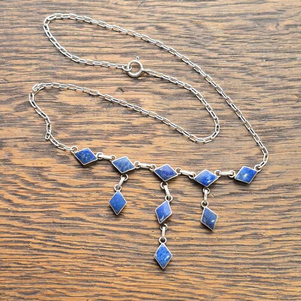 Lapiz Lazuli  dangle-chain necklace. Silvertone.